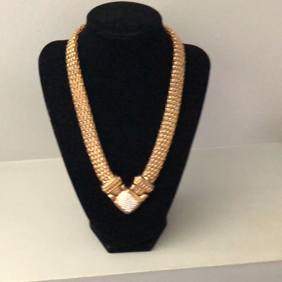 Fancy Gold Necklace - Picture 3 of 10